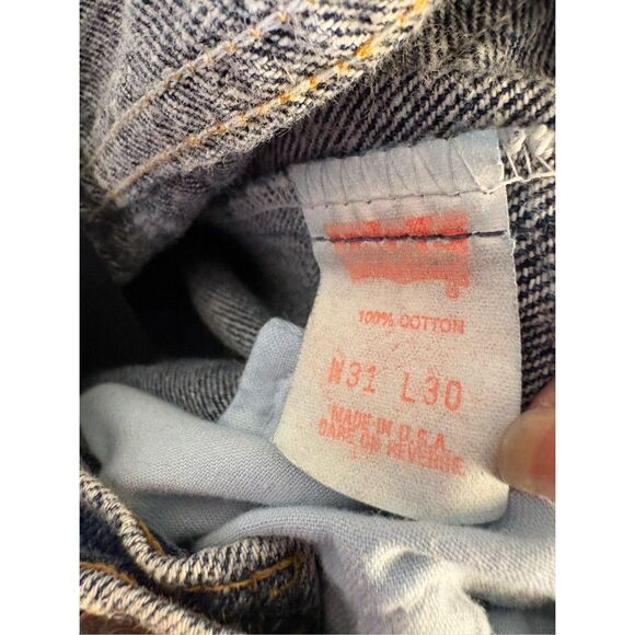 Vintage Acid Wash Levi's Jeans - Picture 9 of 9